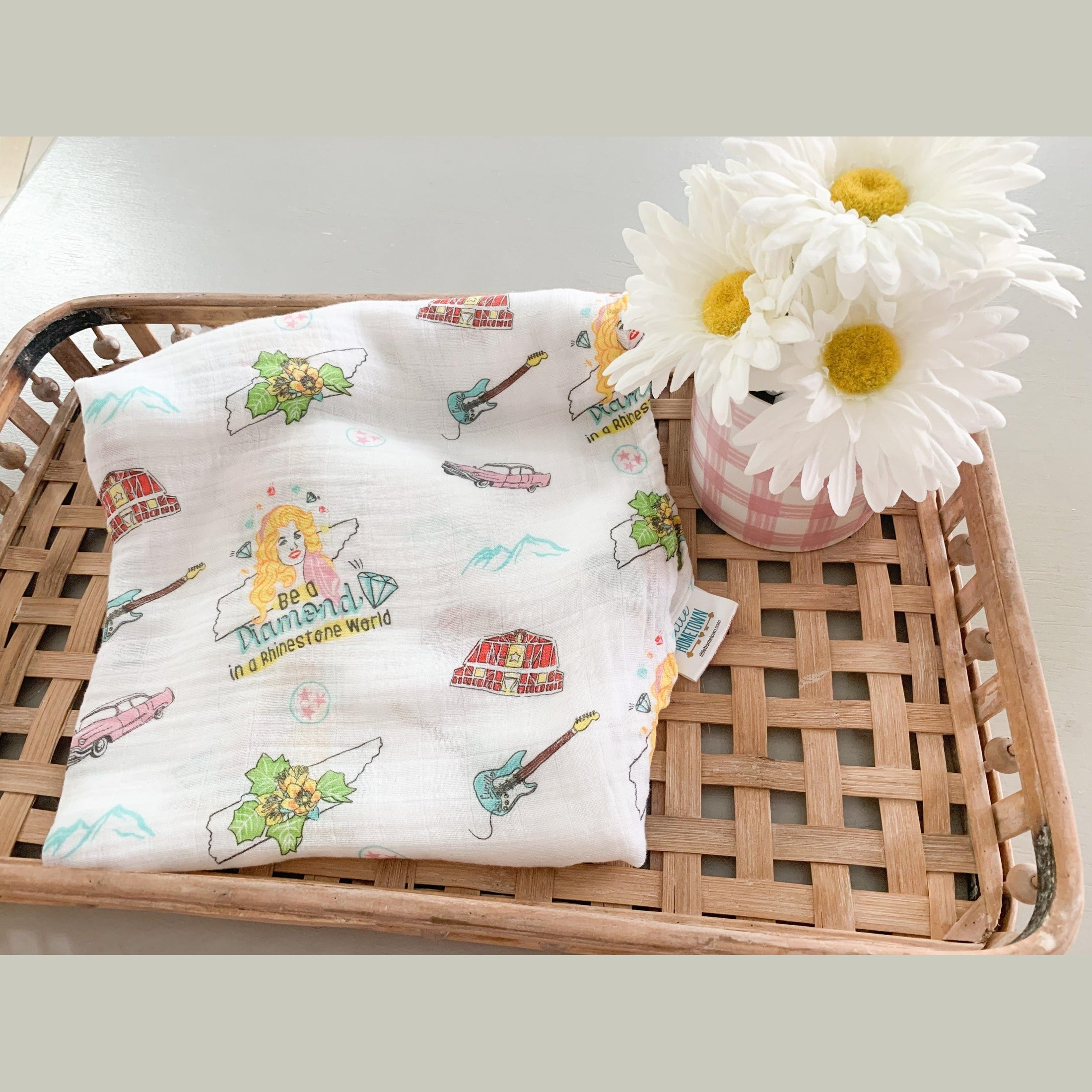 Tennessee Baby Gift Set: Muslin Swaddle & Bib (Floral)