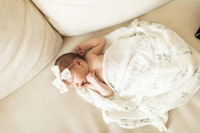 Green Leaves Muslin Swaddle Blanket