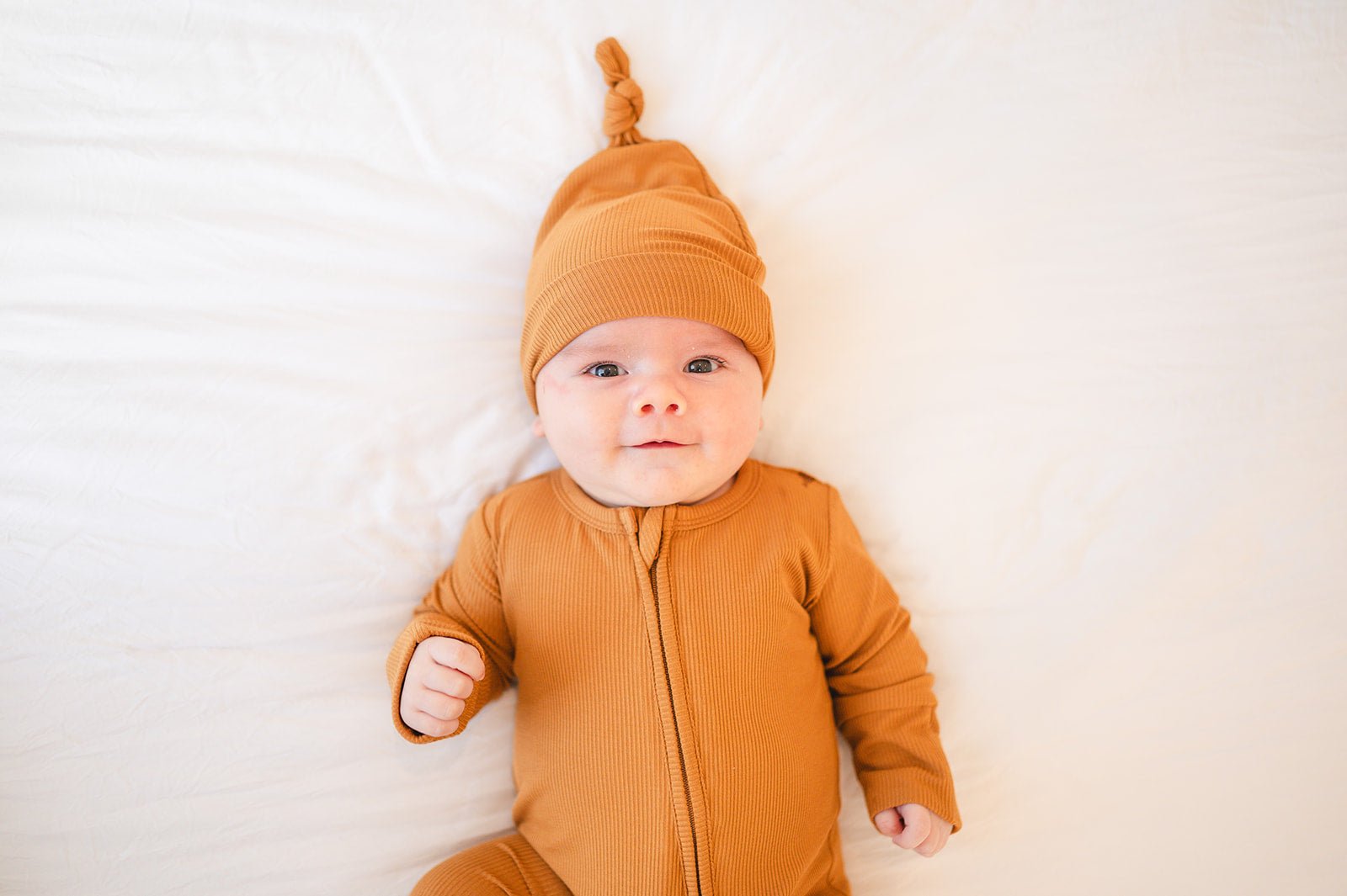 Caramel Ribbed Bamboo Baby Knot Hat