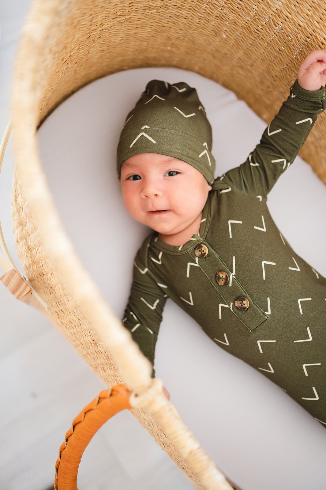 Knot Hat Newborn Baby - Green Arrow