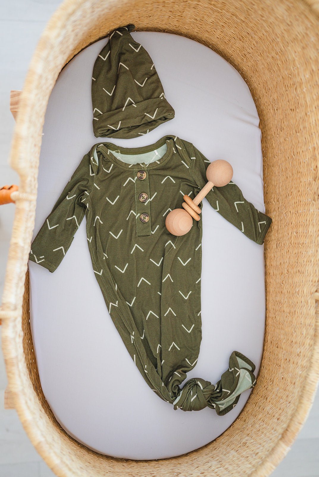 Knot Hat Newborn Baby - Green Arrow