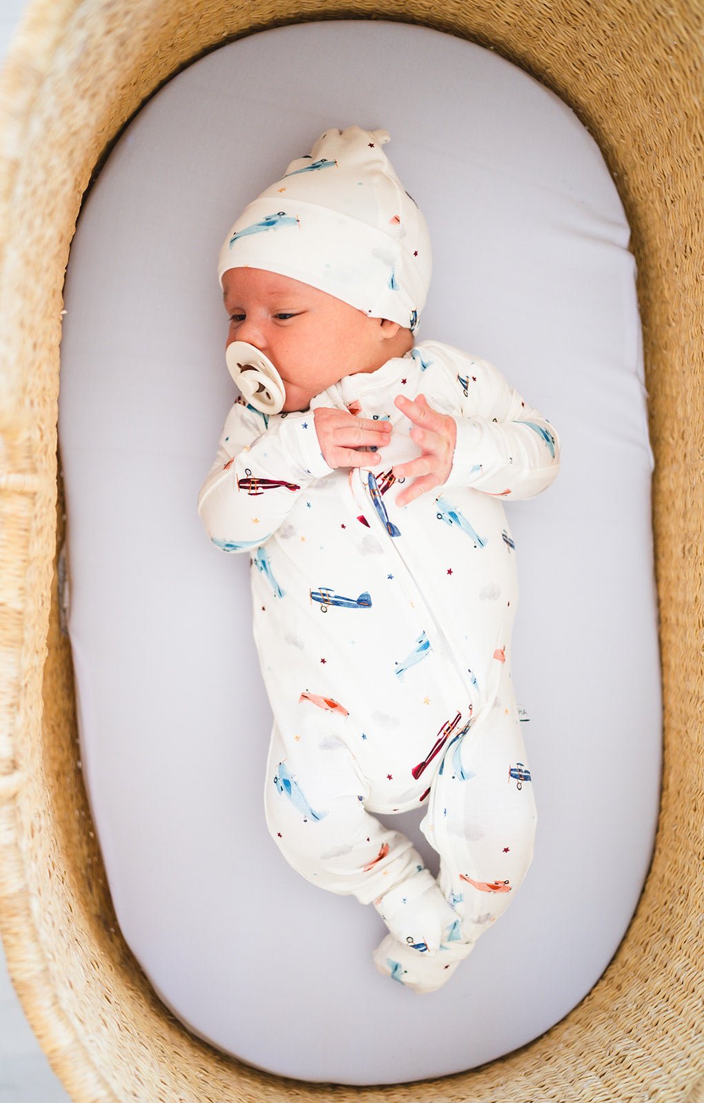 Newborn Knot Hat - Vintage Airplane