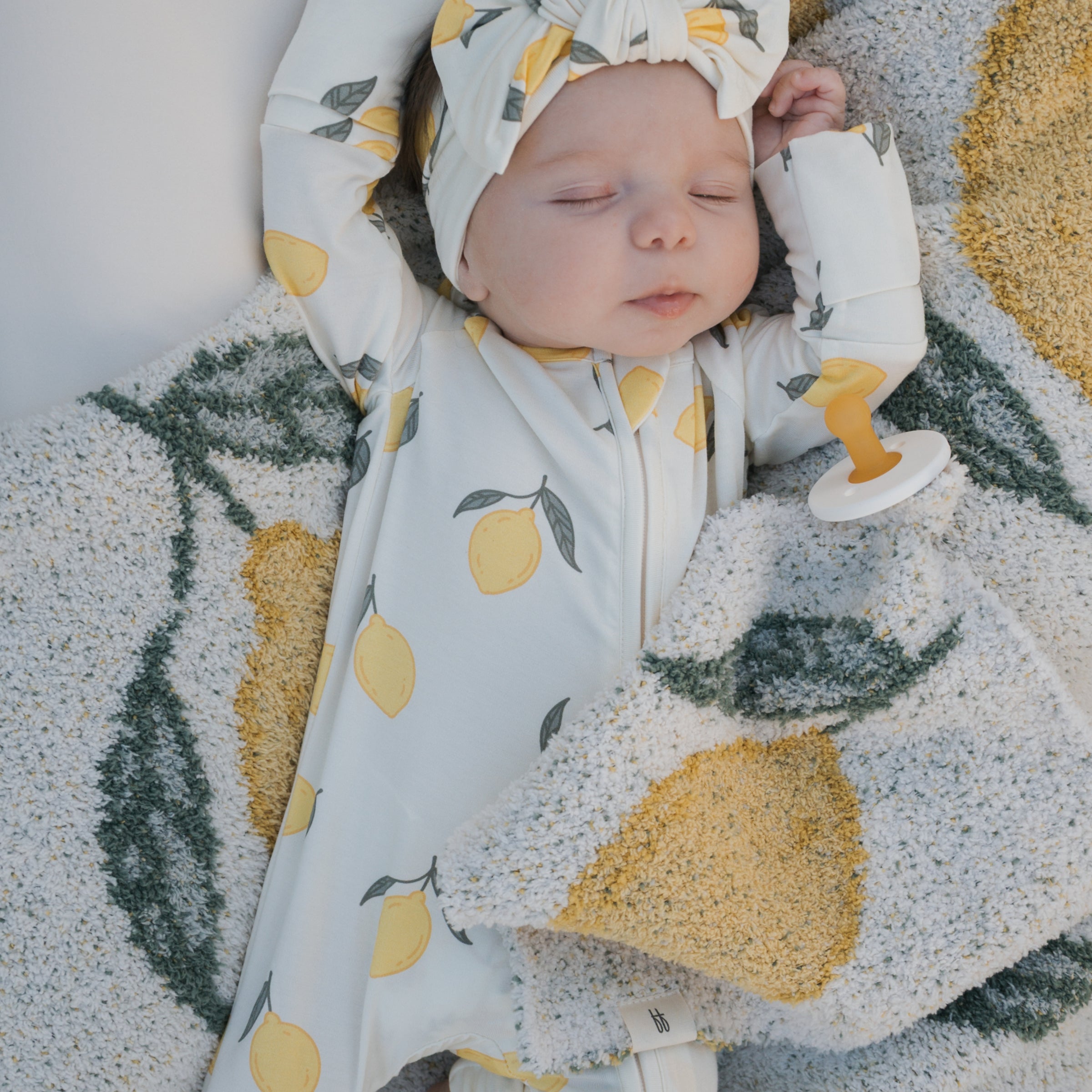 Lovey | Lemon