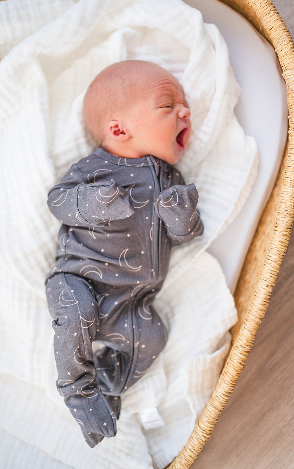 White Organic Muslin 6-Layer Blanket
