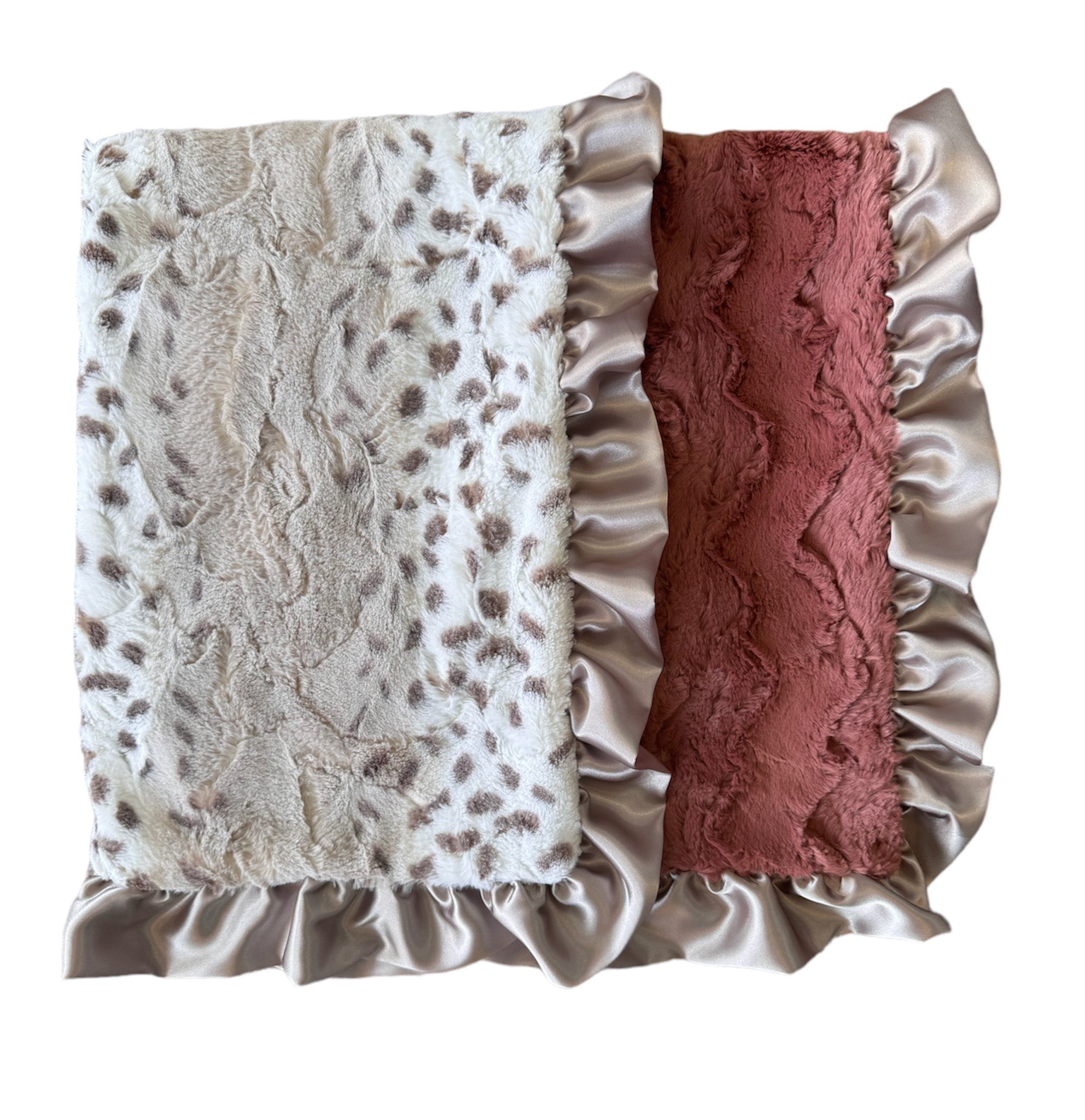 Sienna Snowcat | Luxe Cuddle Blanket