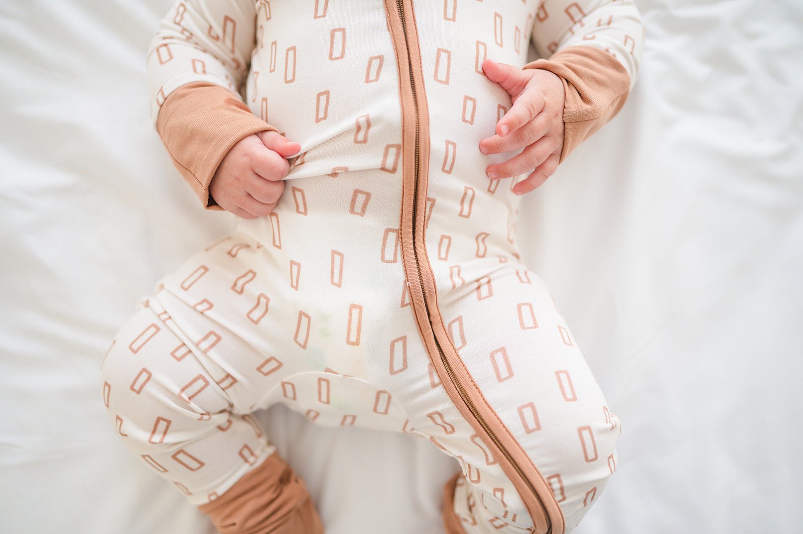 Neutral Rectangle Baby Pajamas | Zipper Romper