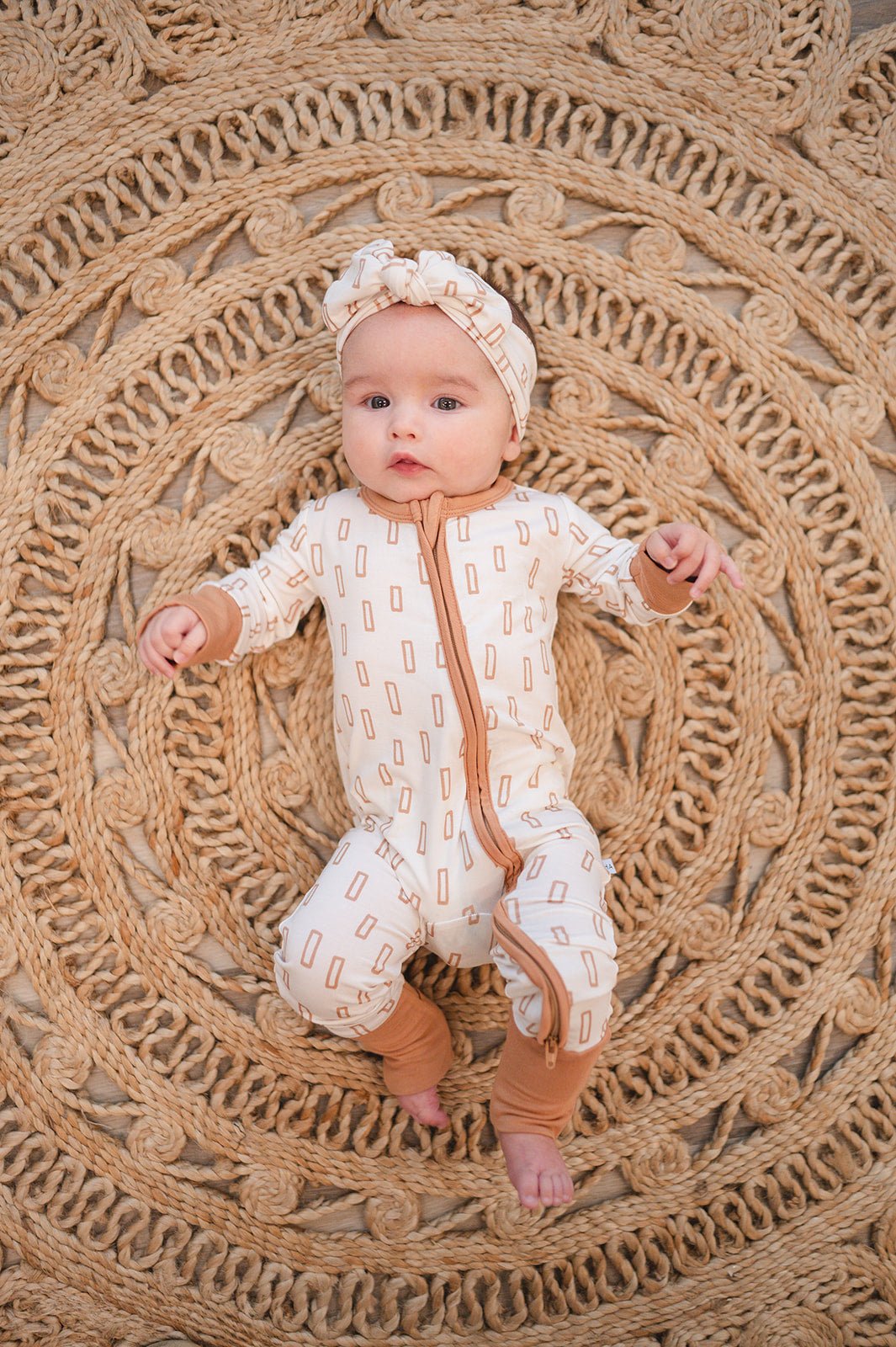 Neutral Rectangle Baby Pajamas | Zipper Romper